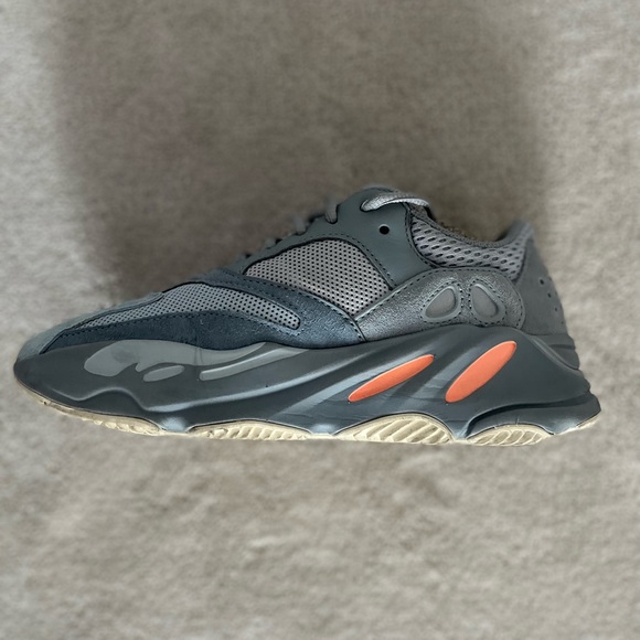 Adidas Yeezy Boost 700 Inertia - Picture 6 of 14